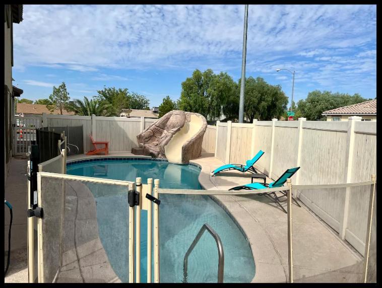 4 Bedroom North Las Vegas With Pool Exterior photo